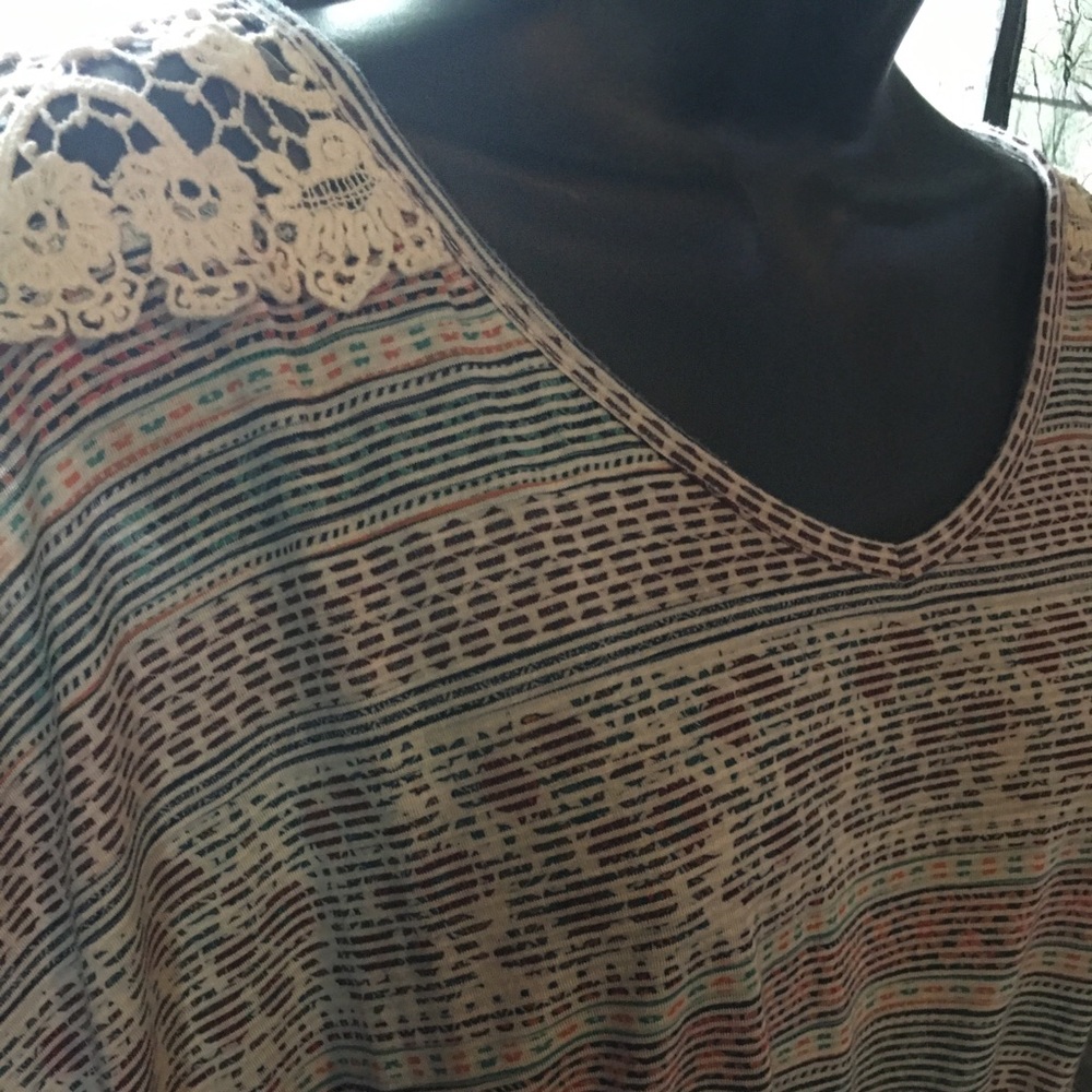 Loose Top - Picture 2 of 5